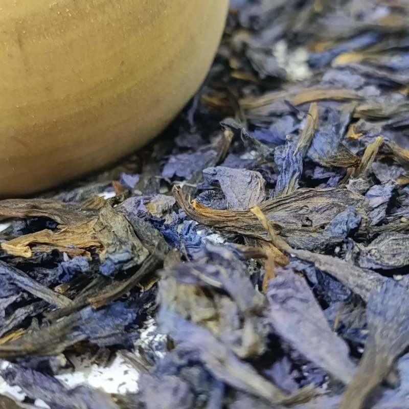 دمنوش گل گاوزبان درجه یک 10 گرمی ترنج